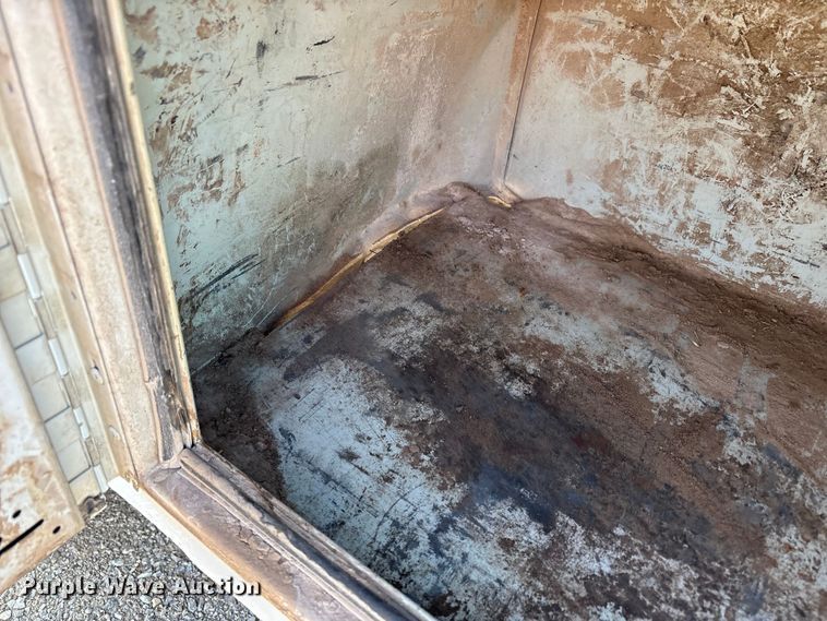 image for item EU4704 2014 Ford F550 Super Duty XL utility / service truck