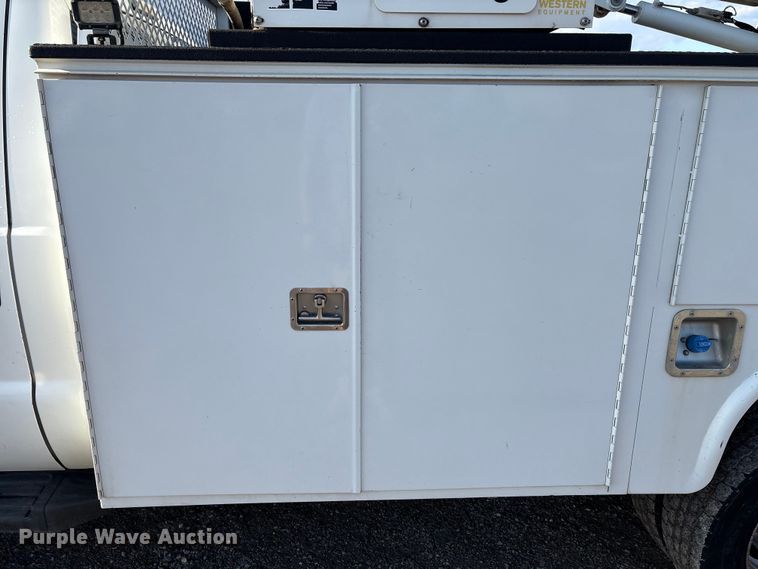 image for item EU4704 2014 Ford F550 Super Duty XL utility / service truck