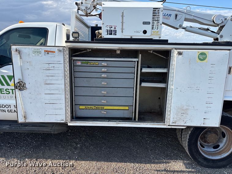 image for item EU4704 2014 Ford F550 Super Duty XL utility / service truck