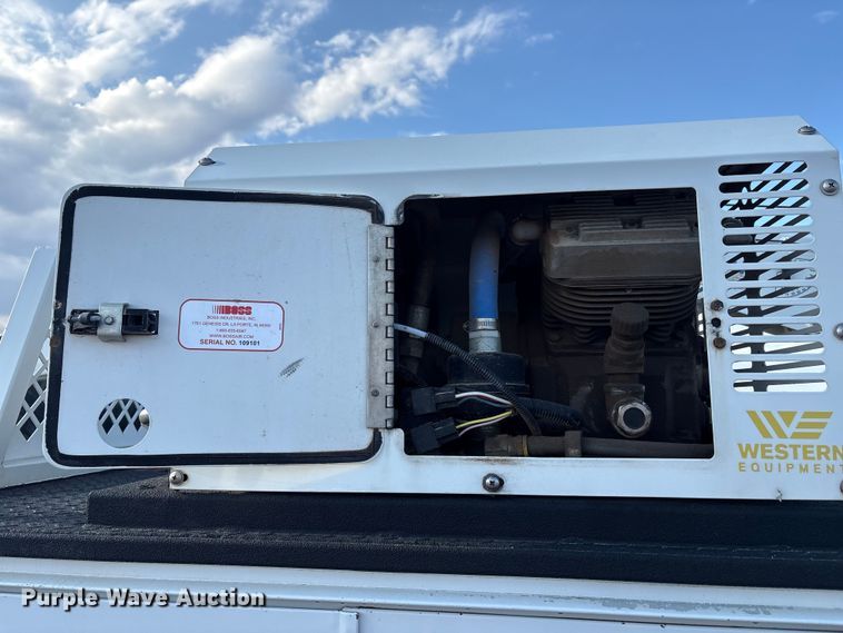 image for item EU4704 2014 Ford F550 Super Duty XL utility / service truck