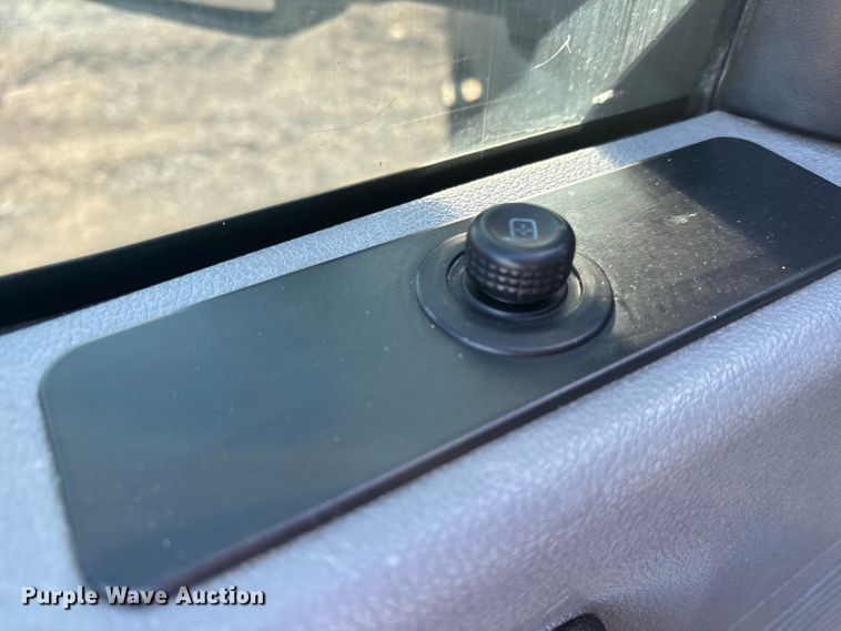 image for item EU4704 2014 Ford F550 Super Duty XL utility / service truck