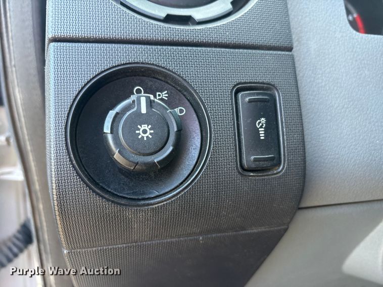 image for item EU4704 2014 Ford F550 Super Duty XL utility / service truck