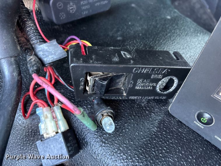 image for item EU4704 2014 Ford F550 Super Duty XL utility / service truck