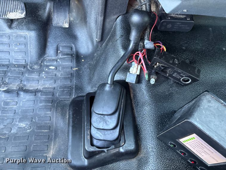 image for item EU4704 2014 Ford F550 Super Duty XL utility / service truck