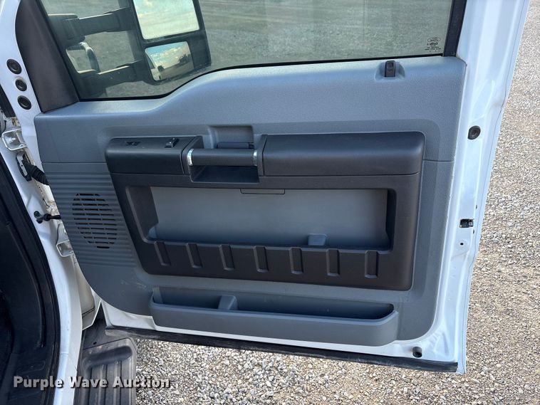 image for item EU4704 2014 Ford F550 Super Duty XL utility / service truck