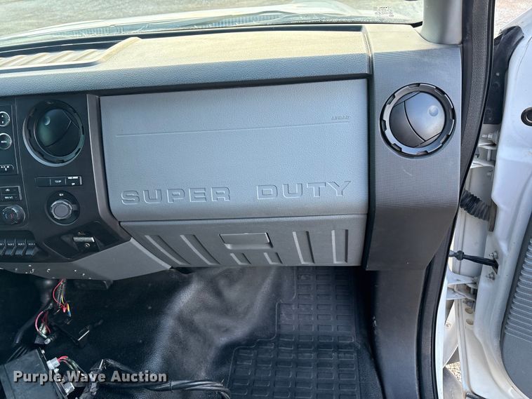 image for item EU4704 2014 Ford F550 Super Duty XL utility / service truck