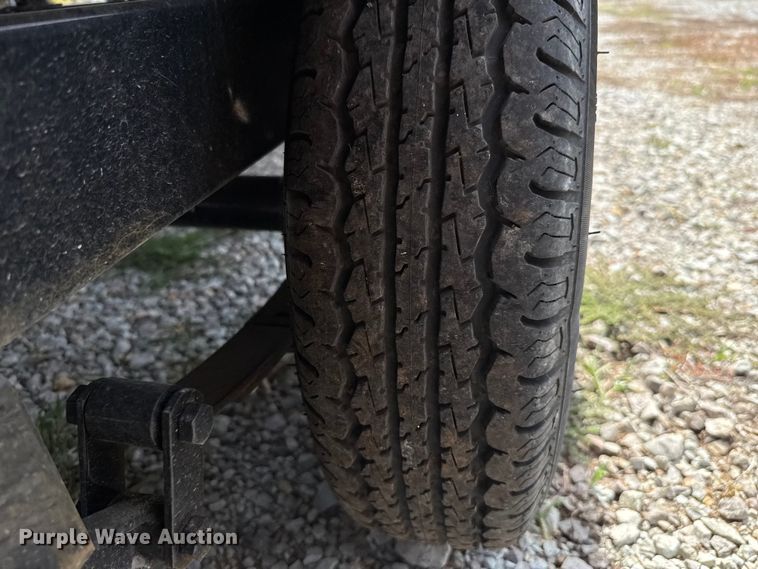 image for item EU5055 2002 Voyager VEXP22 pontoon boat