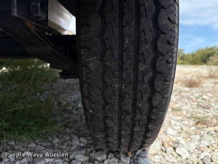 image for item EU5055 2002 Voyager VEXP22 pontoon boat