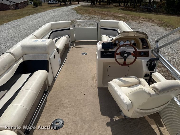 image for item EU5055 2002 Voyager VEXP22 pontoon boat