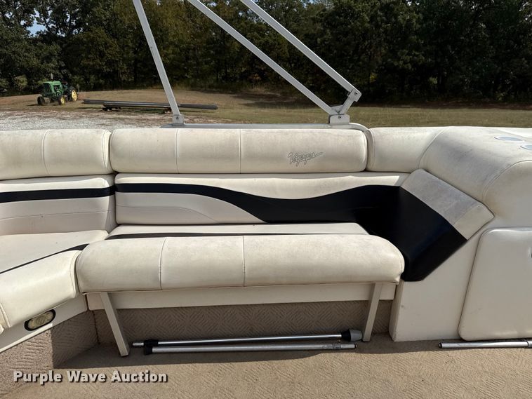 image for item EU5055 2002 Voyager VEXP22 pontoon boat