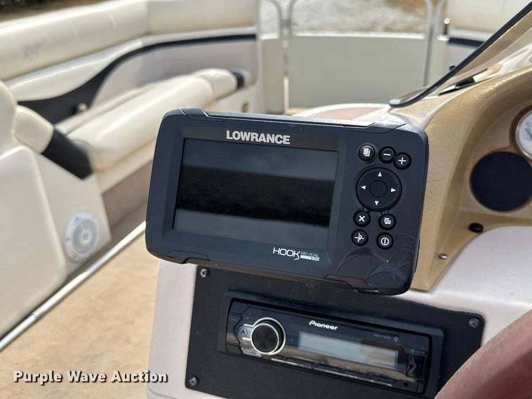 image for item EU5055 2002 Voyager VEXP22 pontoon boat