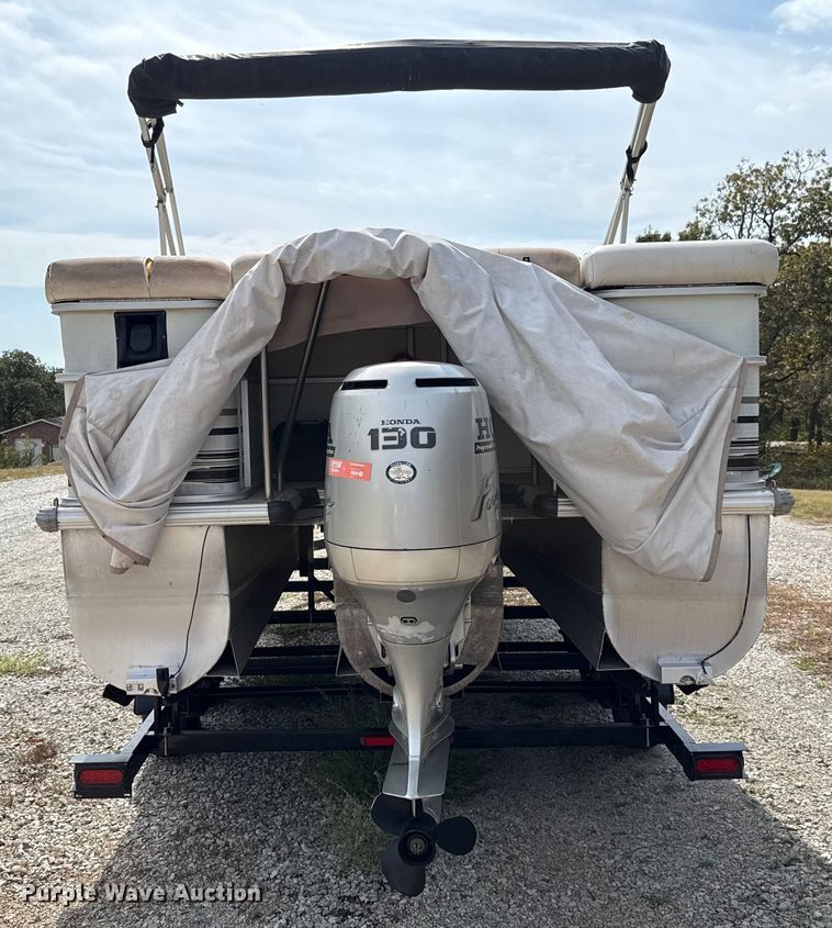 image for item EU5055 2002 Voyager VEXP22 pontoon boat