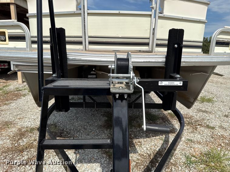 image for item EU5055 2002 Voyager VEXP22 pontoon boat