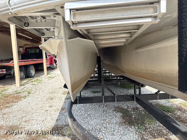 image for item EU5055 2002 Voyager VEXP22 pontoon boat