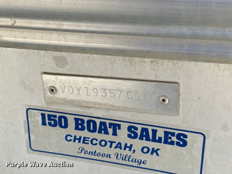 image for item EU5055 2002 Voyager VEXP22 pontoon boat