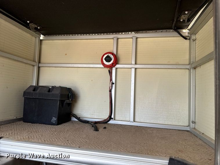 image for item EU5055 2002 Voyager VEXP22 pontoon boat