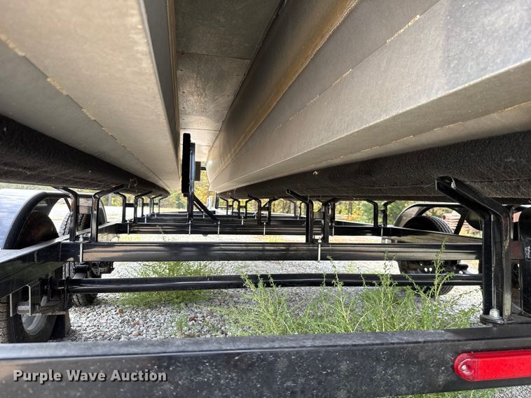 image for item EU5055 2002 Voyager VEXP22 pontoon boat