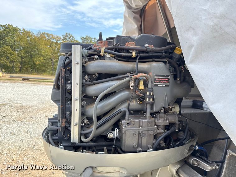 image for item EU5055 2002 Voyager VEXP22 pontoon boat