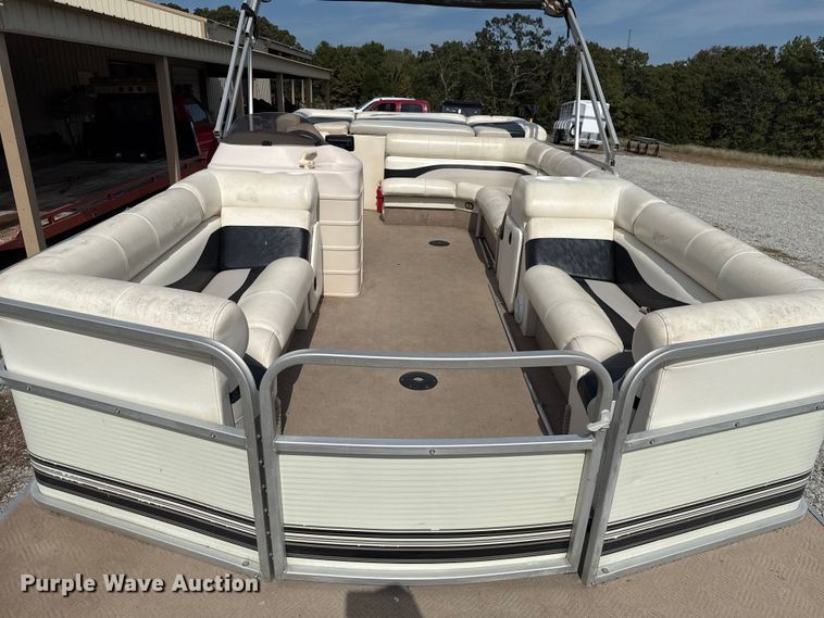image for item EU5055 2002 Voyager VEXP22 pontoon boat