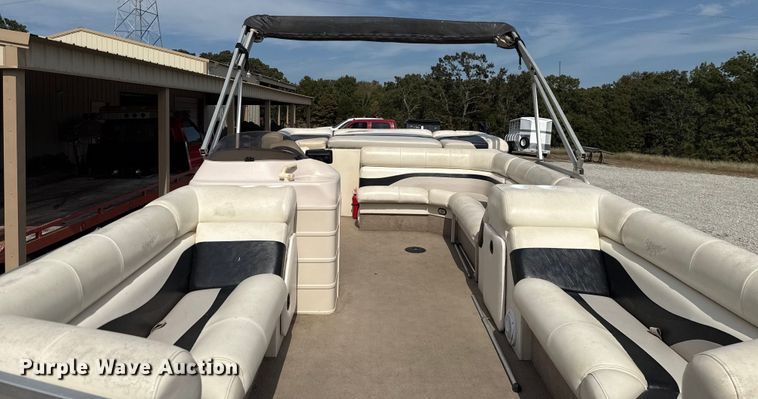 image for item EU5055 2002 Voyager VEXP22 pontoon boat