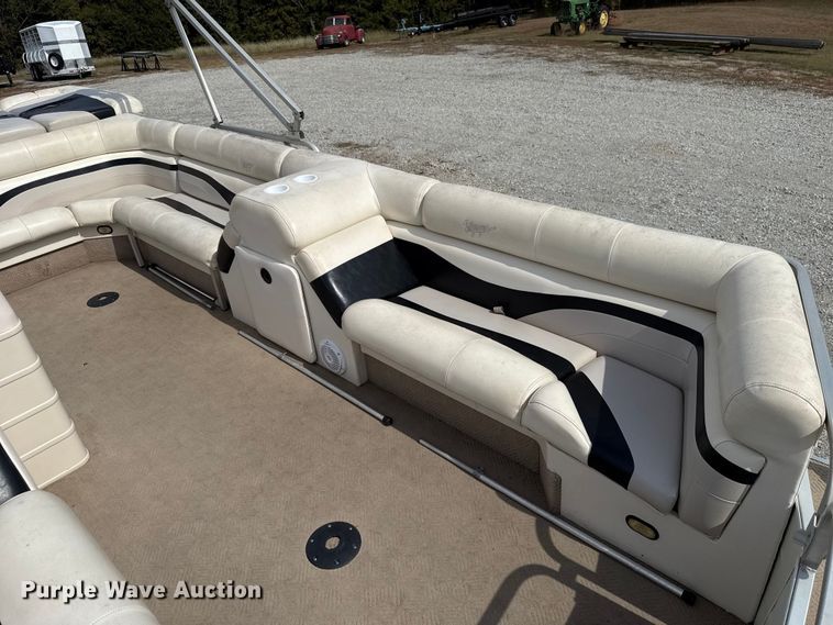 image for item EU5055 2002 Voyager VEXP22 pontoon boat