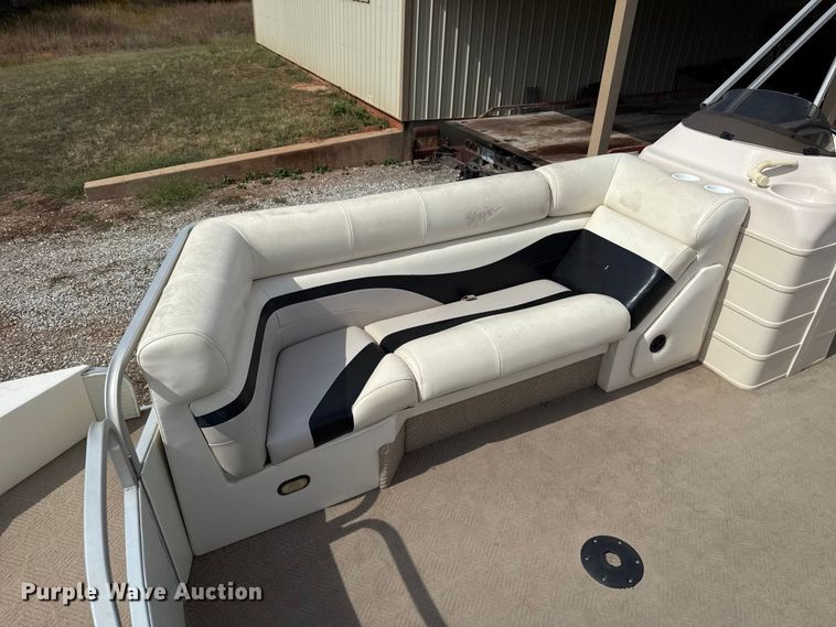 image for item EU5055 2002 Voyager VEXP22 pontoon boat