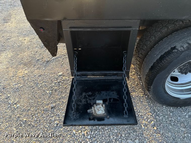 image for item EU5061 2017 Ford F350 Super Duty XL flatbed pickup truck