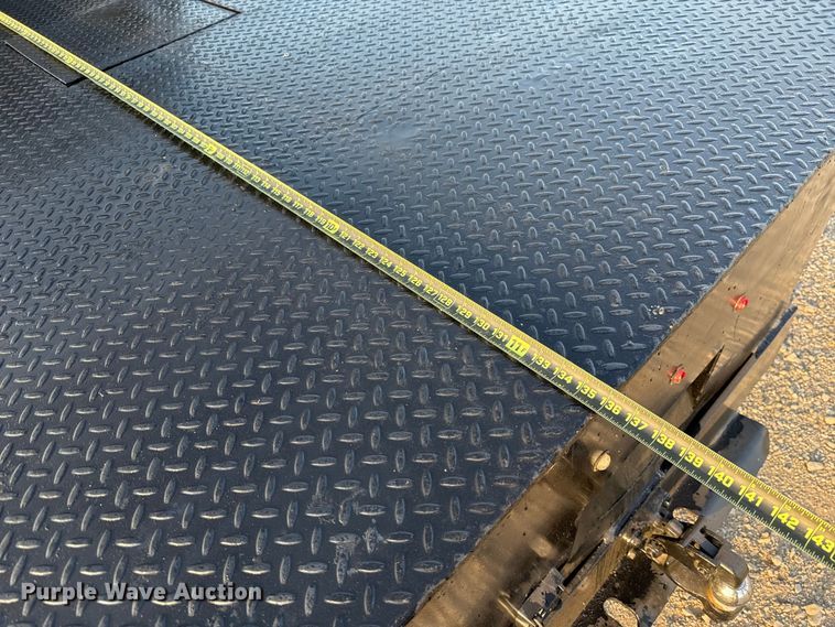 image for item EU5061 2017 Ford F350 Super Duty XL flatbed pickup truck