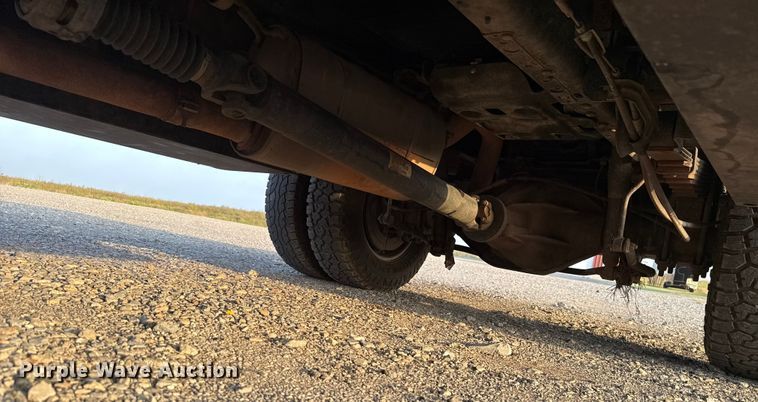 image for item EU5061 2017 Ford F350 Super Duty XL flatbed pickup truck