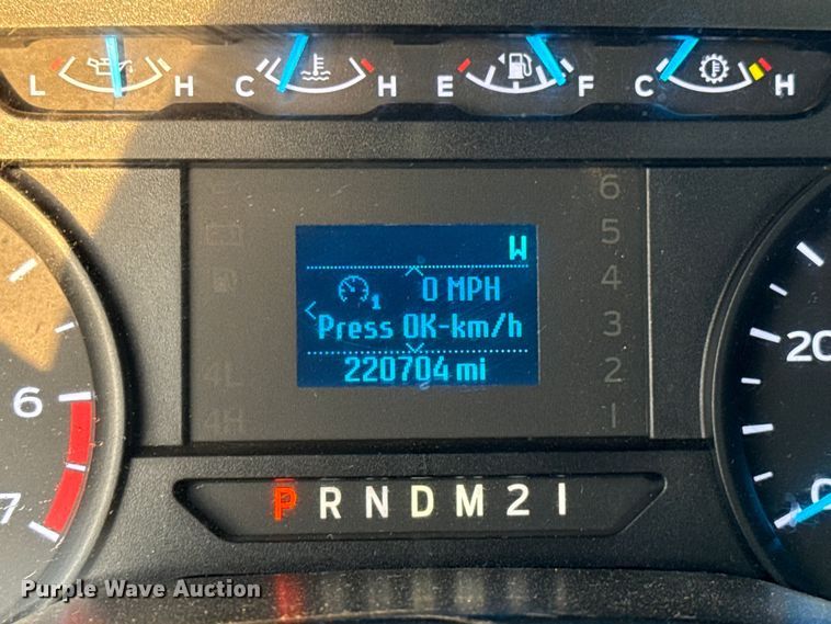 image for item EU5061 2017 Ford F350 Super Duty XL flatbed pickup truck