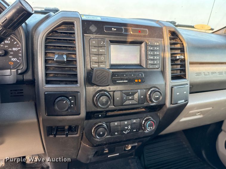 image for item EU5061 2017 Ford F350 Super Duty XL flatbed pickup truck