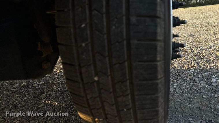 image for item EU5061 2017 Ford F350 Super Duty XL flatbed pickup truck