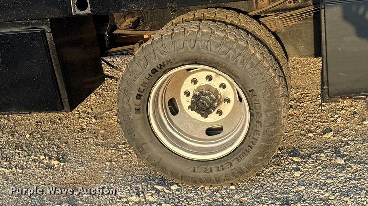 image for item EU5061 2017 Ford F350 Super Duty XL flatbed pickup truck