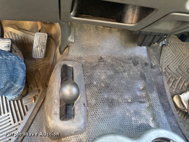 image for item EU6084 2004 Chevrolet Silverado 1500 Ext. Cab pickup truck