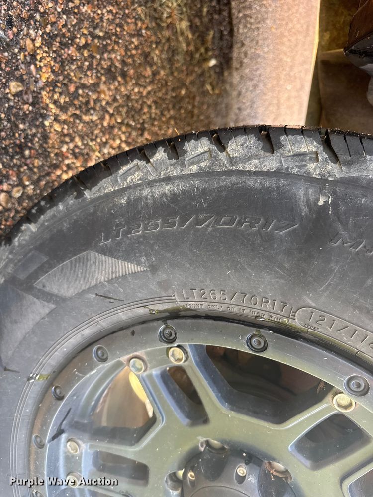 image for item EU6084 2004 Chevrolet Silverado 1500 Ext. Cab pickup truck