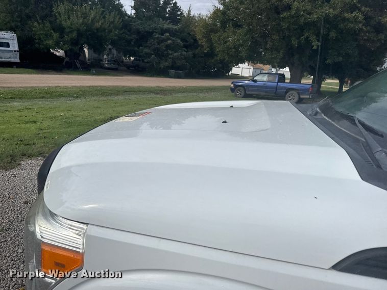 image for item EU6085 2011 Ford F350 Super Duty bucket truck