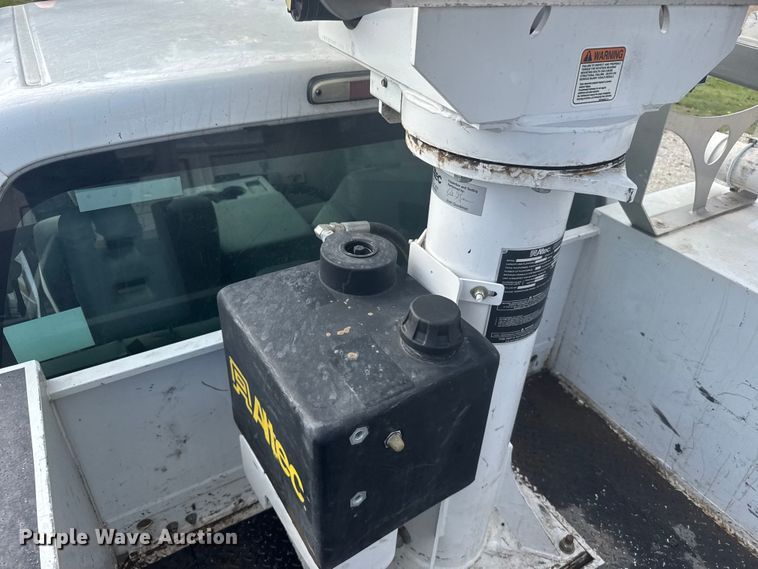 image for item EU6085 2011 Ford F350 Super Duty bucket truck