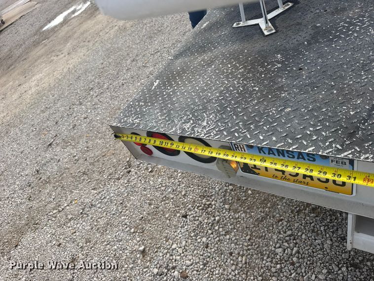 image for item EU6085 2011 Ford F350 Super Duty bucket truck