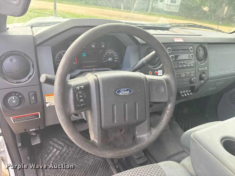 image for item EU6085 2011 Ford F350 Super Duty bucket truck