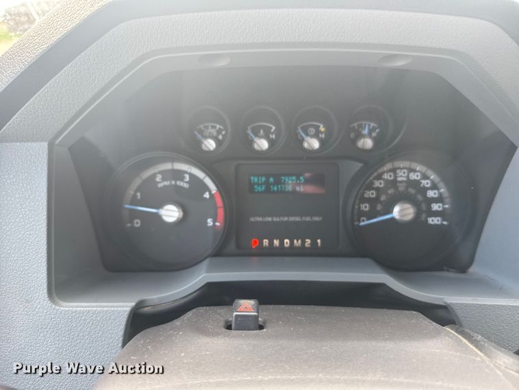 image for item EU6085 2011 Ford F350 Super Duty bucket truck