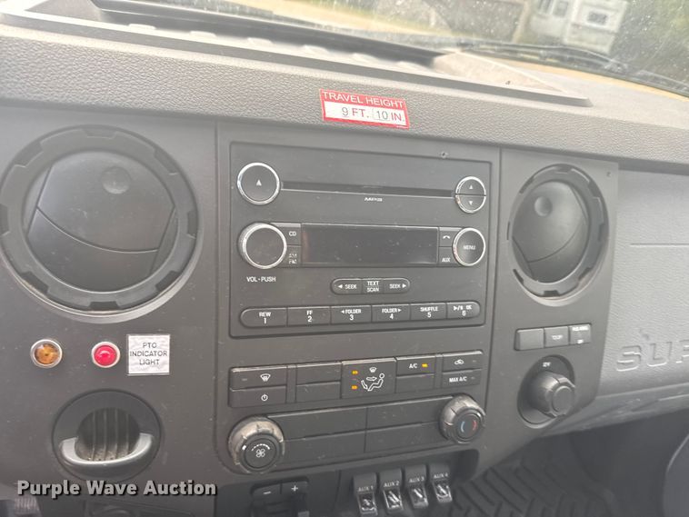 image for item EU6085 2011 Ford F350 Super Duty bucket truck