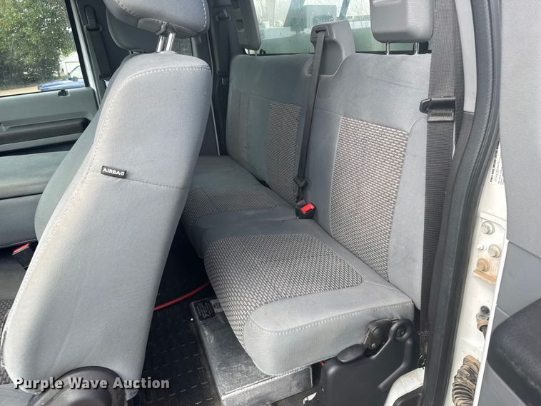 image for item EU6085 2011 Ford F350 Super Duty bucket truck