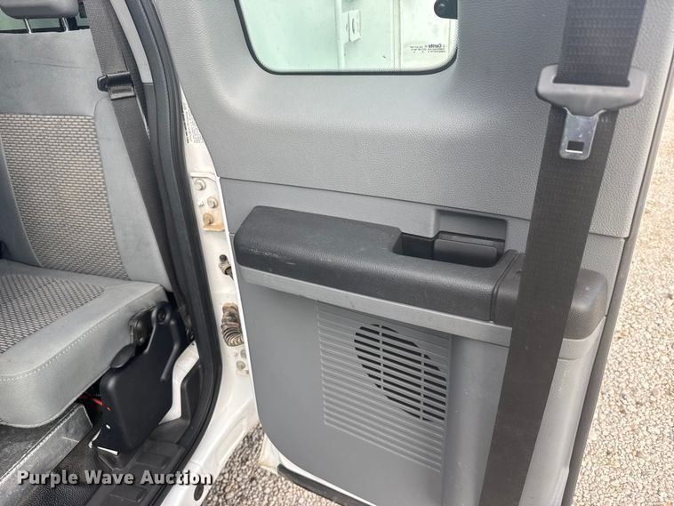 image for item EU6085 2011 Ford F350 Super Duty bucket truck