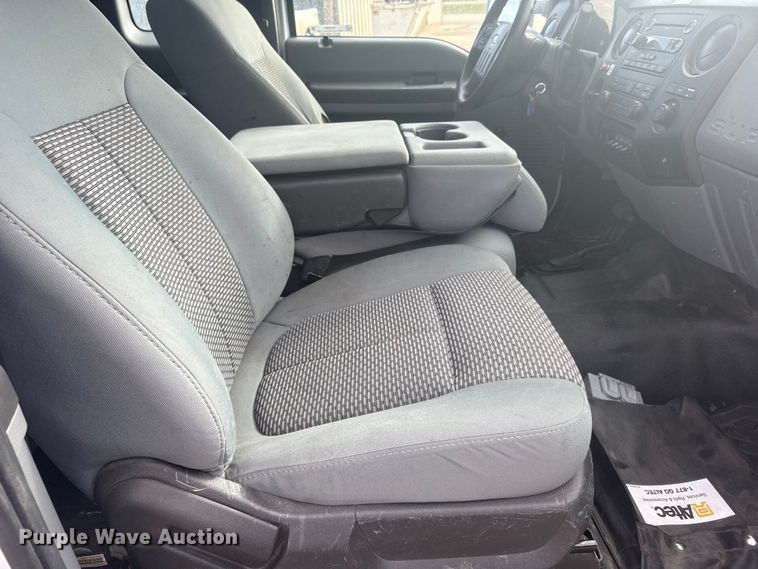 image for item EU6085 2011 Ford F350 Super Duty bucket truck