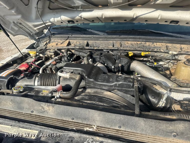 image for item EU6085 2011 Ford F350 Super Duty bucket truck