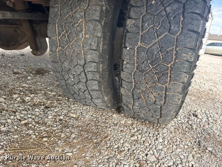 image for item EU6085 2011 Ford F350 Super Duty bucket truck