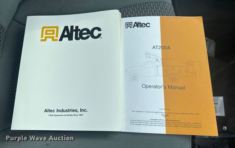 image for item EU6085 2011 Ford F350 Super Duty bucket truck