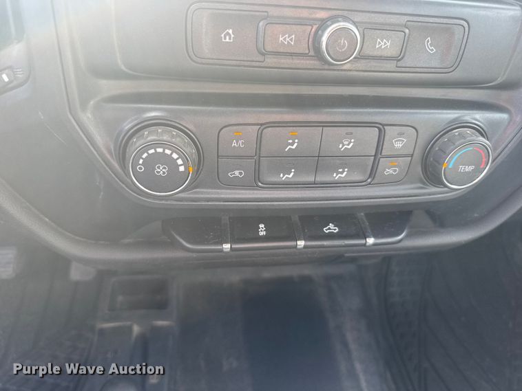 image for item EU6086 2018 Chevrolet Silverado 1500 Double Cab pickup truck