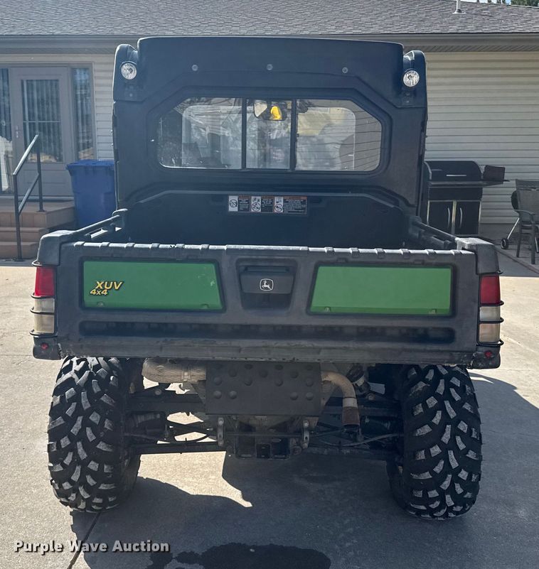 image for item EU6088 2011 John Deere 825I utility vehicle