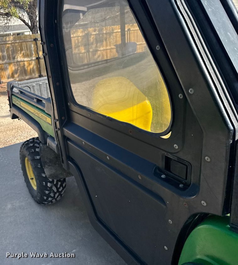 image for item EU6088 2011 John Deere 825I utility vehicle